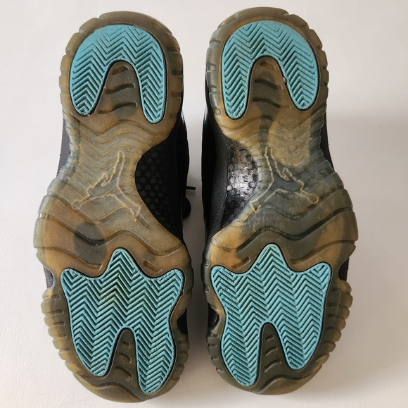 Air Jordan 11 "Gamma" Black Patent Leather Sneakers - Picture 9 of 15